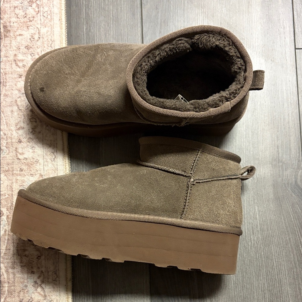 Women's Ankle Boots in Brown Suede